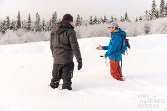 Ski Kanada White Wilderness Heliskiing Safety Sicherheit Uebung c White Wilderness