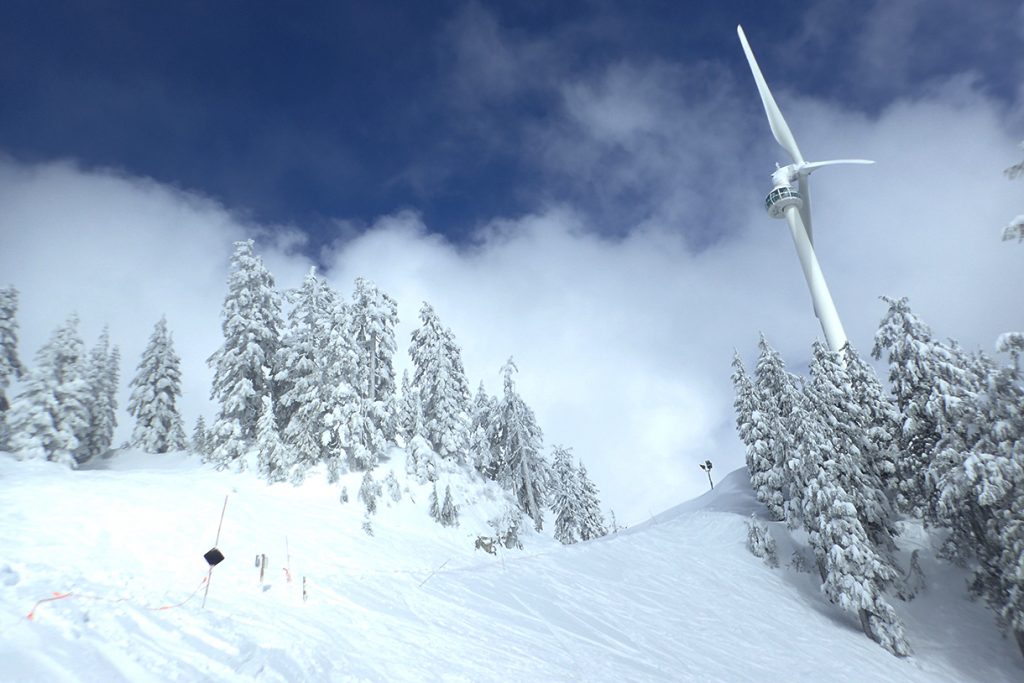 Ski_Kanada_Grouse_Mountain_Windrad_c_Andreas Hottenrott